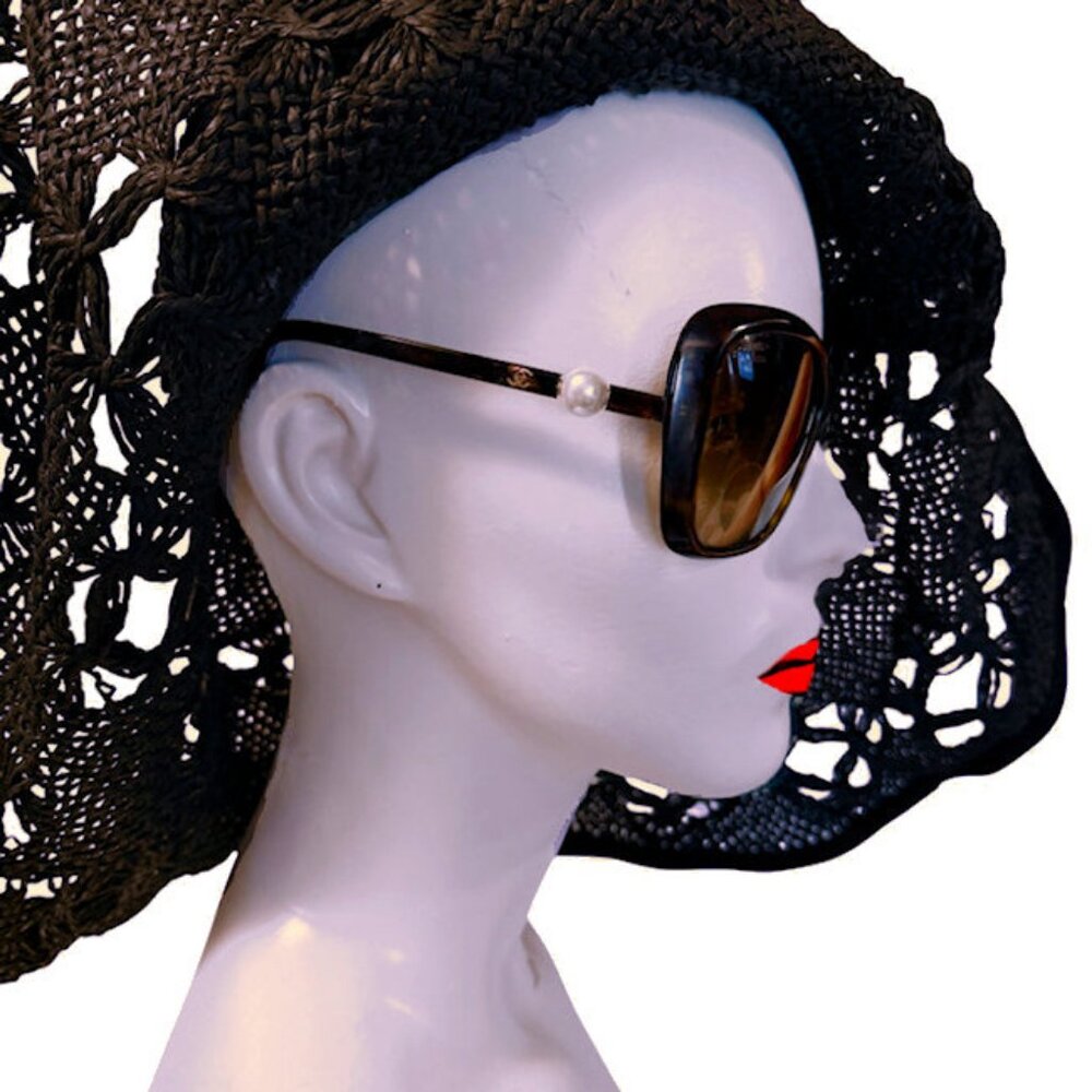 Vintage CHANEL Pearl Accent 5303-H Sunglasses - Picture 3 of 13